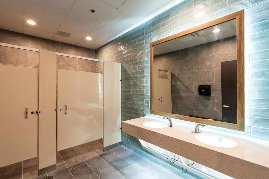 More Photos Of 23119 Colonial Pky, Katy Unknown For Lease