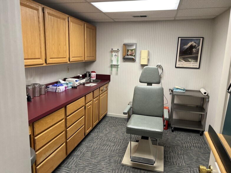 More Photos Of 9200 Montgomery Rd, Montgomery Medical For Lease