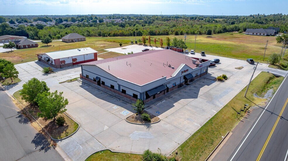 More Photos Of 1940 Harper St, Choctaw Medical For Lease