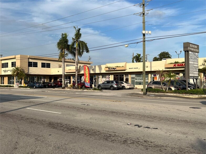 Primary Photo Of 601-625 SW 57th Ave, Miami Storefront Retail Office For Lease