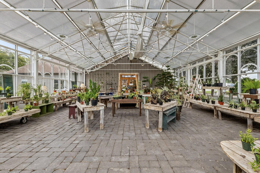 More Photos Of 1126 E State St, Sycamore Storefront Retail Residential For Sale