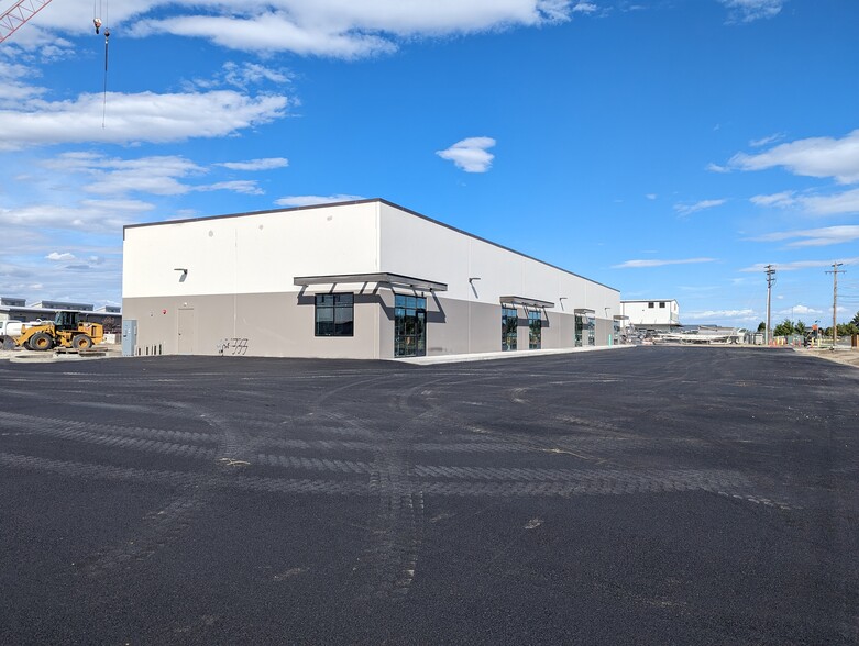 Primary Photo Of 2201 N Commercial Ave, Pasco Distribution For Lease