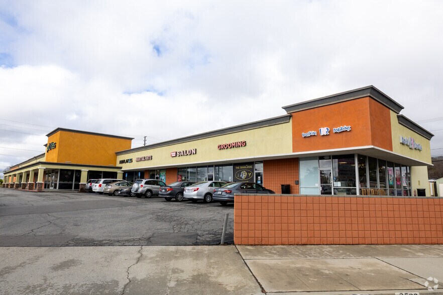 Primary Photo Of 3585 N Los Coyotes Diag, Long Beach Unknown For Lease