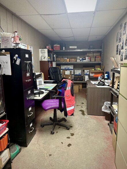 More Photos Of 21 Squires St, Cortland Warehouse For Lease