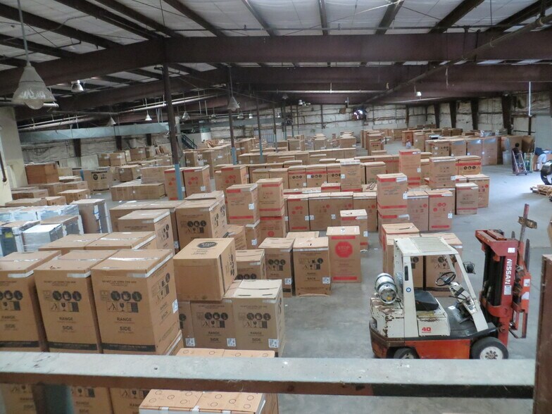 More Photos Of 632 Campbell St, Thomasville Manufacturing For Sale