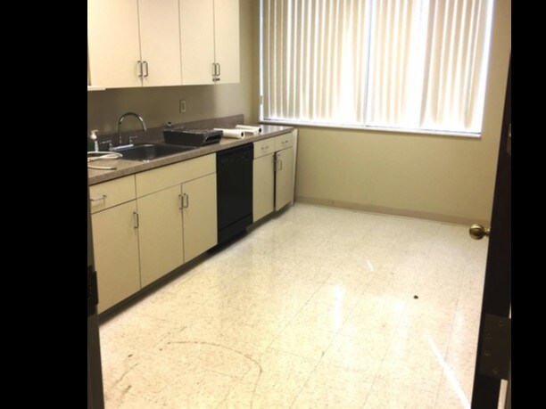 More Photos Of 1 Bronze Pointe Blvd, Swansea Office For Lease