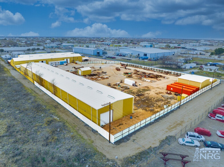 More Photos Of 715 W 81st St, Odessa Warehouse For Sale