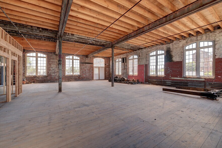 More Photos Of 21 Clark St, Trenton Unknown For Lease