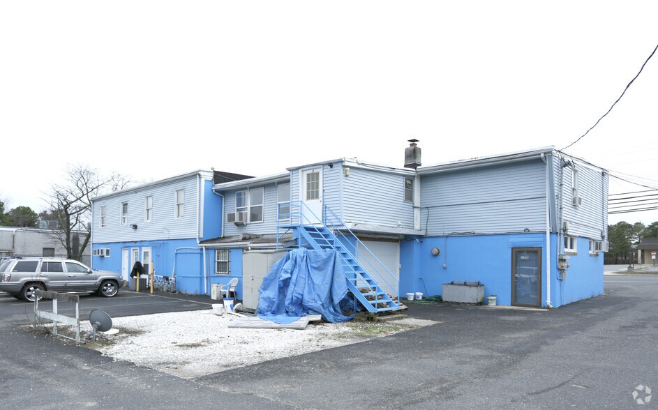 More Photos Of 231 Chambers Bridge Rd, Brick Unknown For Lease
