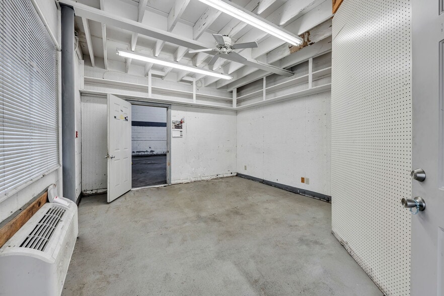 More Photos Of 2712-2716 Nevada Ave, Norfolk Research And Development For Lease