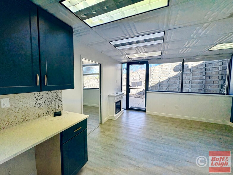 More Photos Of 1001 S Perry St, Castle Rock Medical For Lease