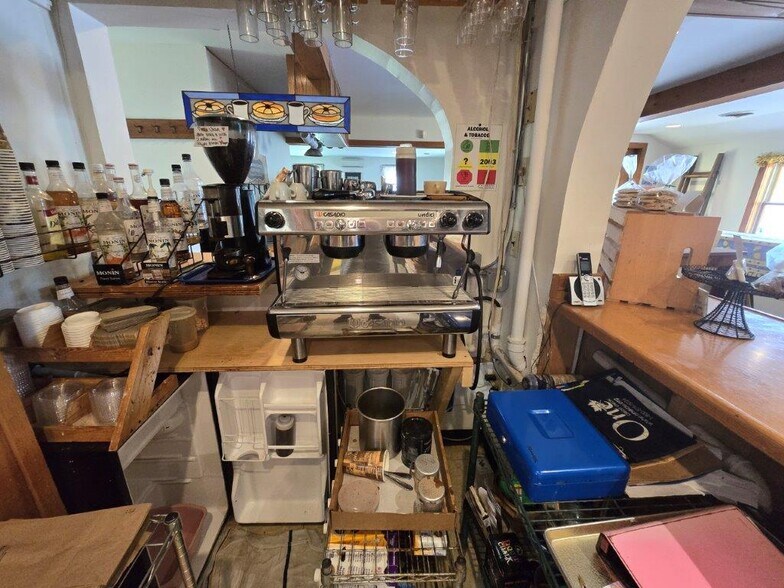 More Photos Of 643 VT-103 Rt, Chester Restaurant For Sale