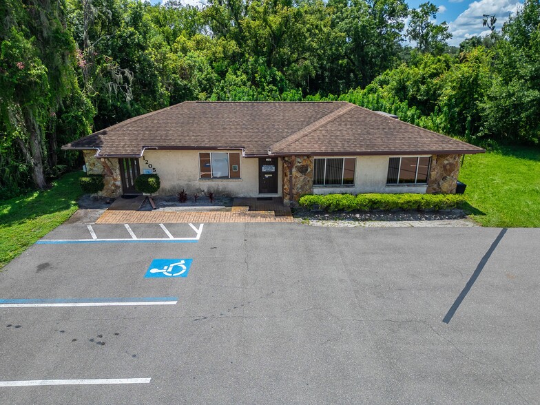 Primary Photo Of 1205 W Baker St, Plant City Medical For Sale