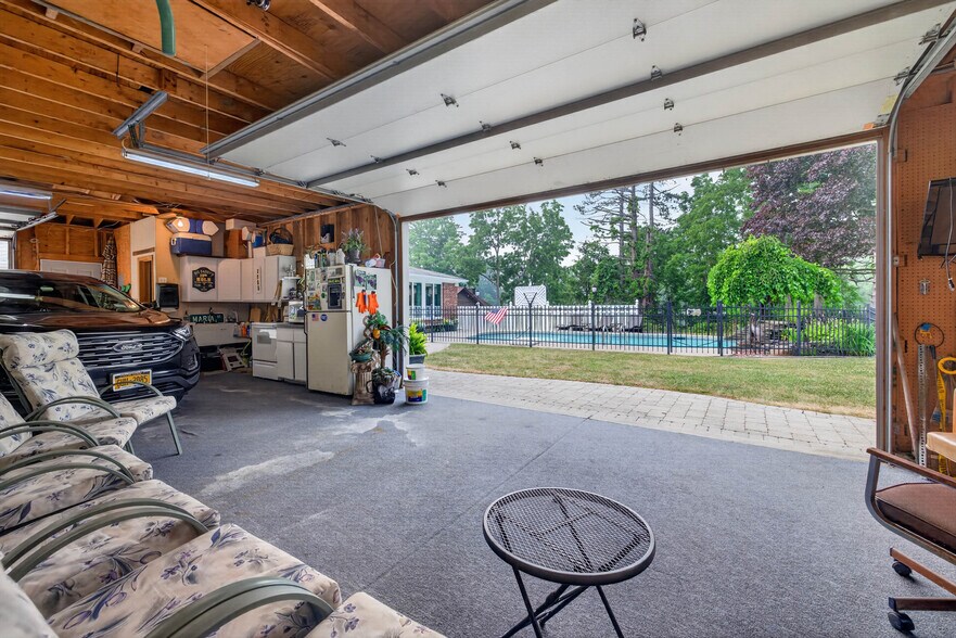 More Photos Of 3405 Orchard Park Rd, Orchard Park Office Residential For Sale