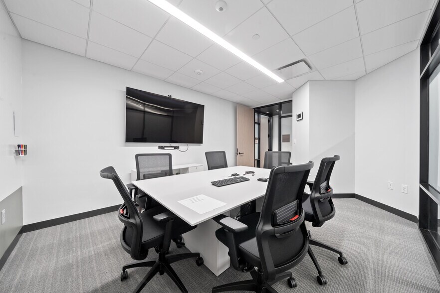 More Photos Of 7620 Guadalupe St, Austin Office For Lease