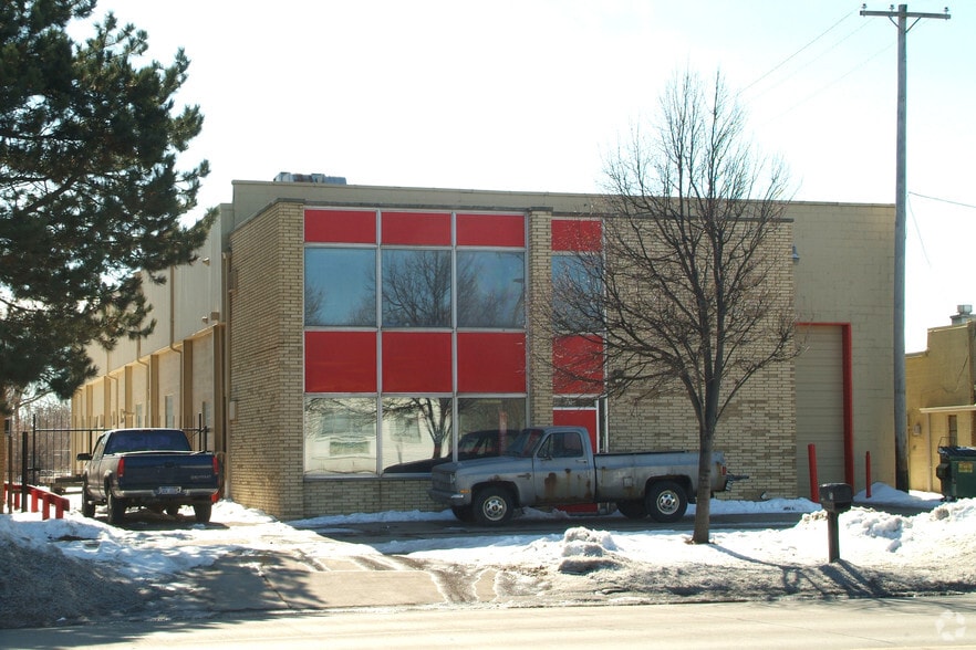 More Photos Of 71 W Walton Blvd, Pontiac Warehouse For Lease