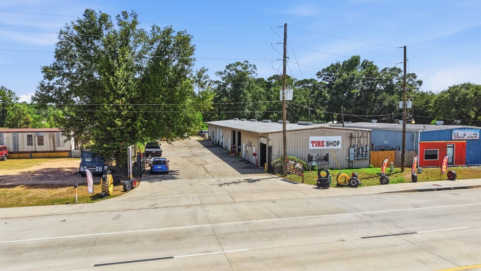 More Photos Of 12210 Highway 105 E, Conroe Warehouse For Lease