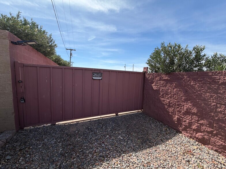 More Photos Of 6905 W Greenway Rd, Peoria Land For Lease