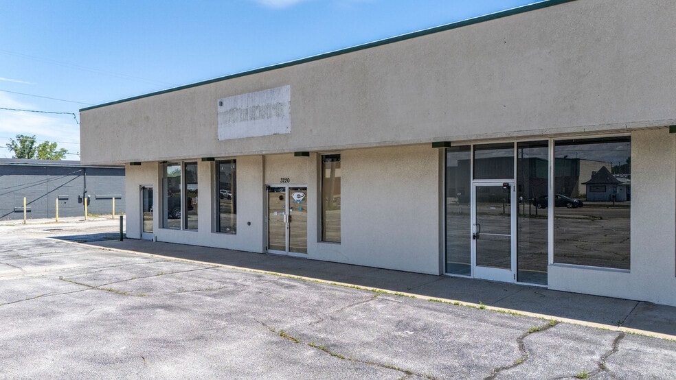 More Photos Of 3220 Bay Rd, Saginaw Storefront For Sale