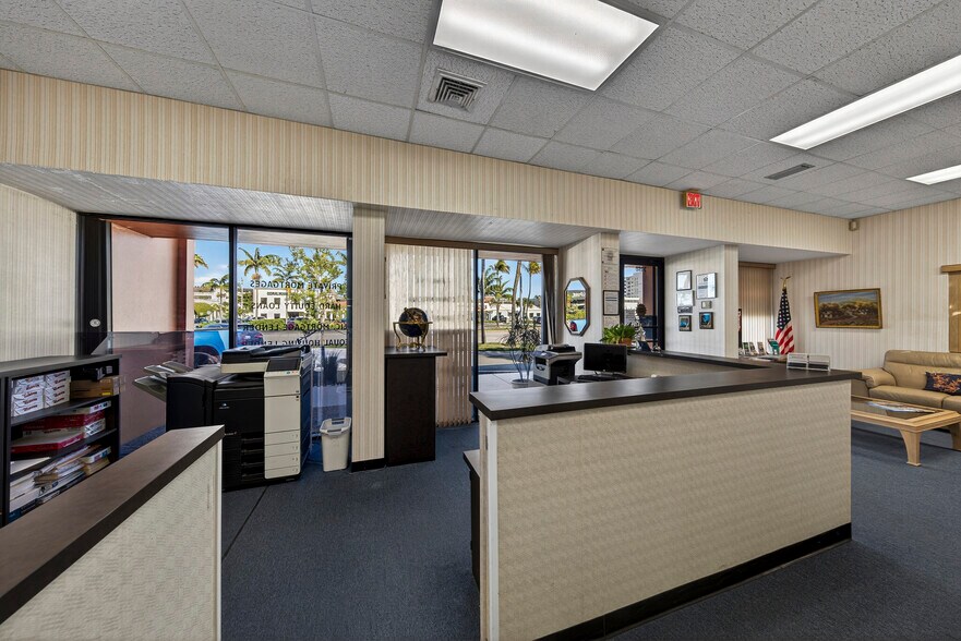 More Photos Of 3050 E Commercial Blvd, Fort Lauderdale Office For Sale