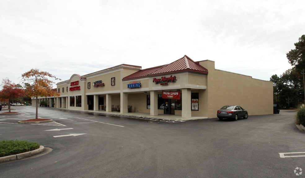 More Photos Of 1119 Johnnie Dodds Blvd, Mount Pleasant Unknown For Lease