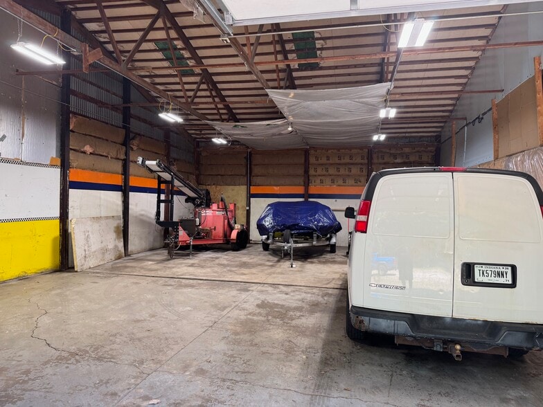 More Photos Of 51024 Portage Rd, South Bend Warehouse For Lease