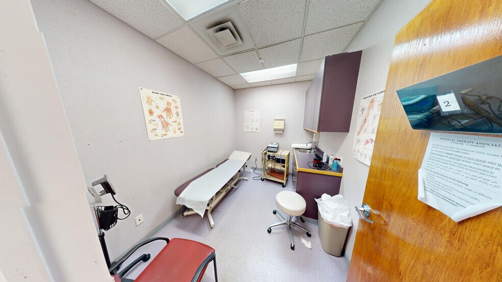 More Photos Of 9711 3rd Ave, Brooklyn Medical For Lease