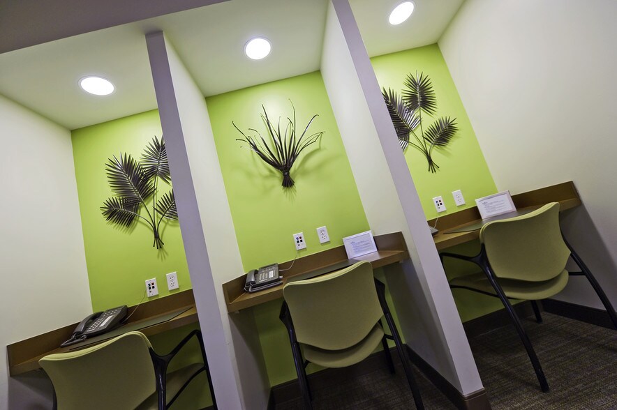 More Photos Of 1655 Fort Myer Dr, Arlington Office For Lease