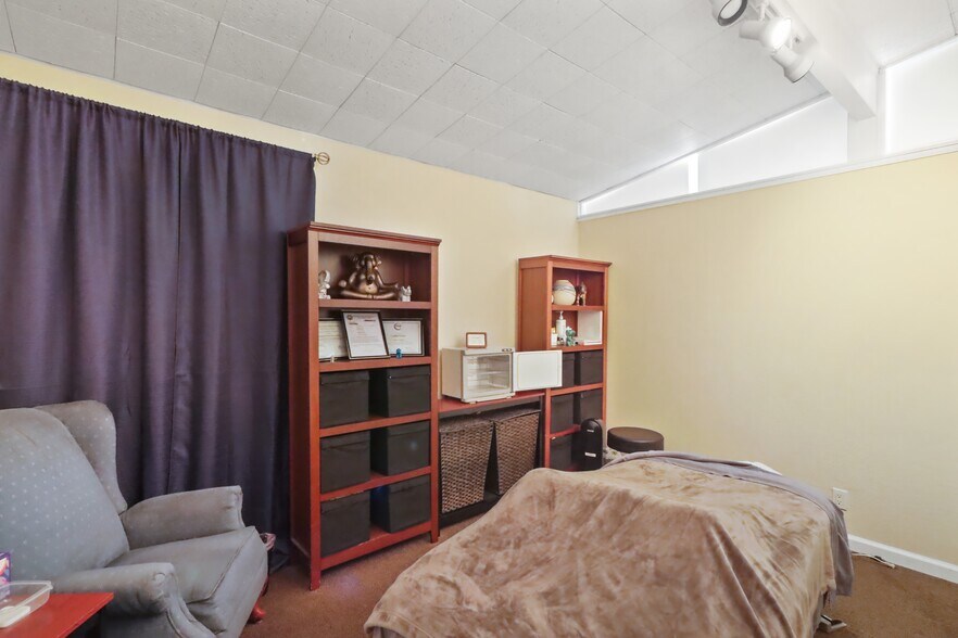 More Photos Of 4731 El Camino Ave, Carmichael Office For Sale