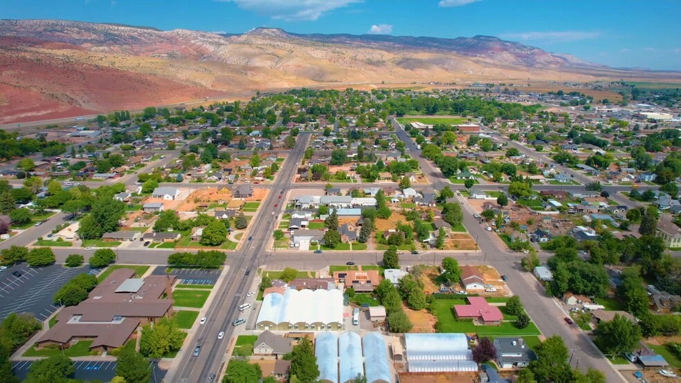 Primary Photo Of 170 N 400 W, Richfield Specialty For Sale