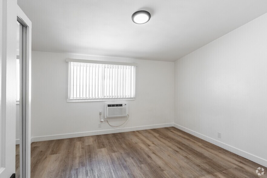 More Photos Of 205 S McCoy Rd, Orange Apartments For Sale