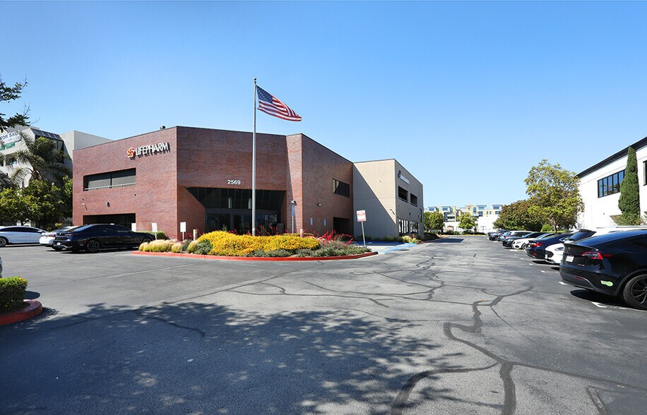More Photos Of 2569 McCabe Way, Irvine Office For Lease