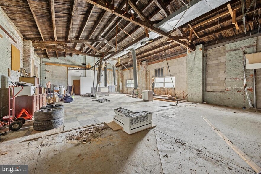 More Photos Of 840 E Atlantic St, Philadelphia Warehouse For Sale