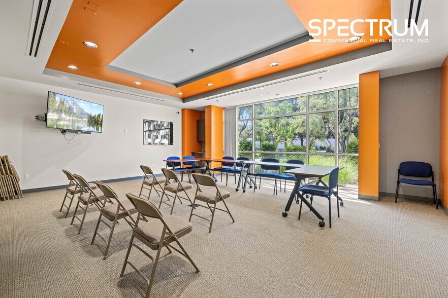 More Photos Of 25106 Avenue Tibbitts, Valencia Loft Creative Space For Sale