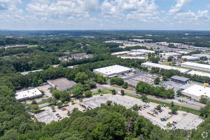 More Photos Of 6500 McDonough Dr, Norcross Showroom For Lease