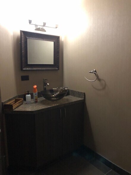 More Photos Of 111 N Wabash Ave, Chicago Medical For Lease