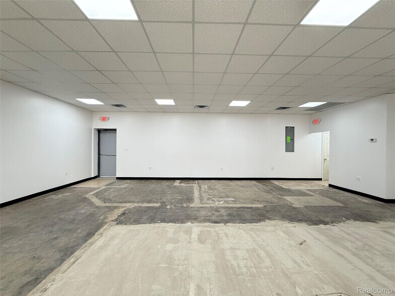 More Photos Of 22741 Van Dyke Rd, Warren Storefront For Lease