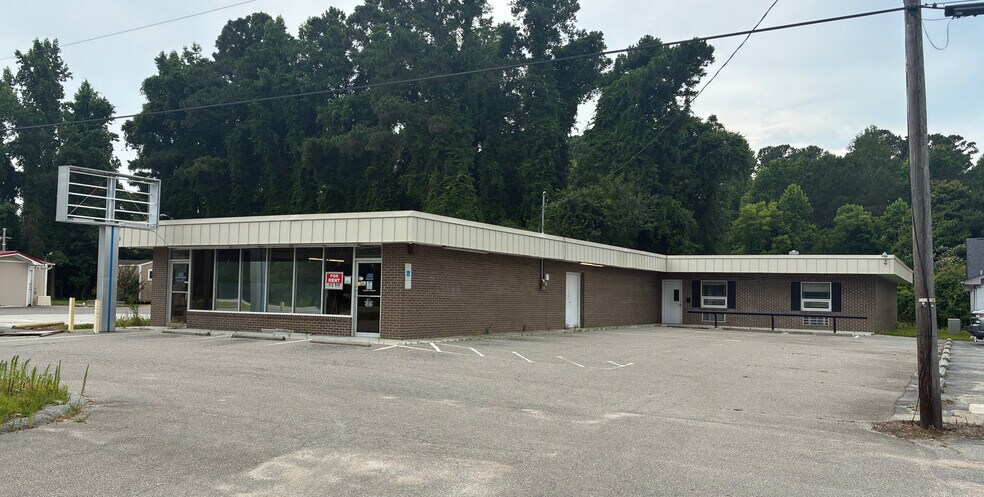 Primary Photo Of 207 Us-117 Hwy S, Burgaw Freestanding For Lease