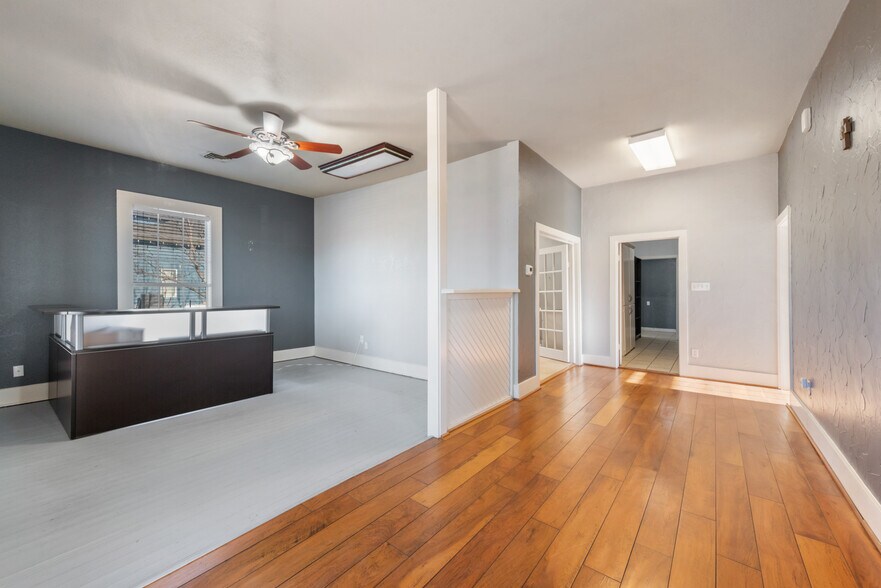 More Photos Of 1271 S State Highway 205, Rockwall Office Residential For Lease