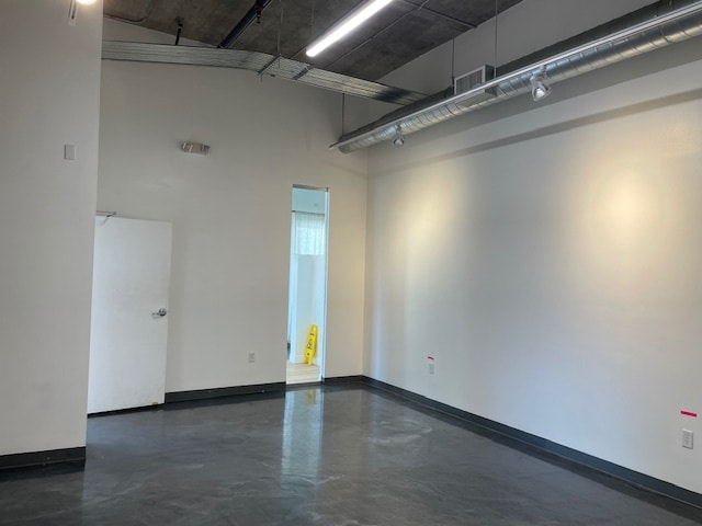 More Photos Of 810 E Pico Blvd, Los Angeles General Retail For Lease