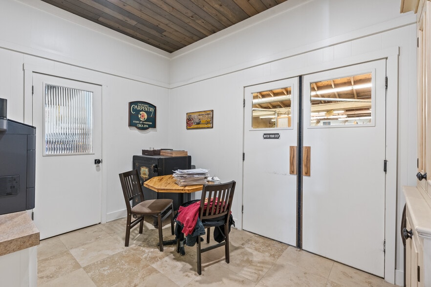 More Photos Of 224 N Smith St, Santa Maria Industrial For Sale