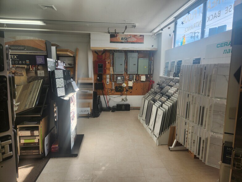 More Photos Of 241 Main St, Townsend Office Residential For Lease