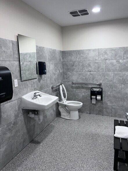 More Photos Of 32691 K99 Hwy, Alma Truck Stop For Sale