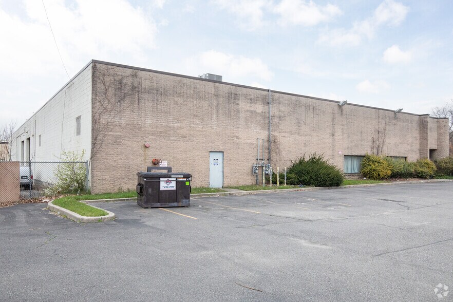 More Photos Of 3800 Veterans Memorial Hwy, Bohemia Showroom For Sale