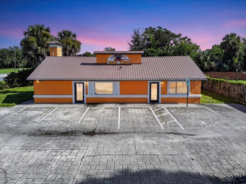 Primary Photo Of 102 Phillips Dairy Rd, Palatka Restaurant For Sale