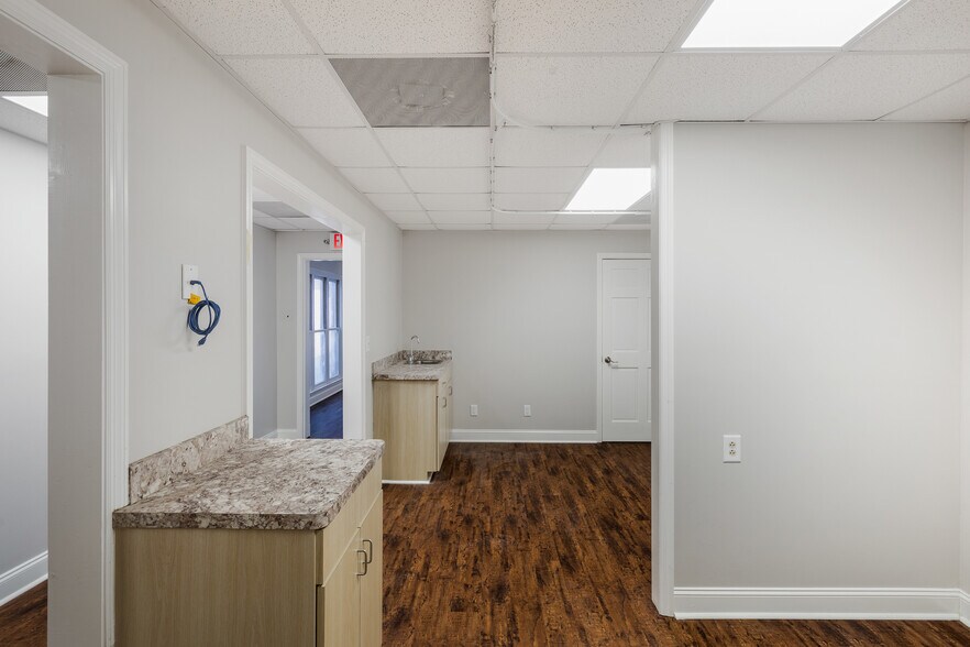 More Photos Of 6564 Professional Pl, Riverdale Medical For Lease