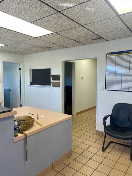 More Photos Of 3973 Arnold Ave, Naples Warehouse For Sale