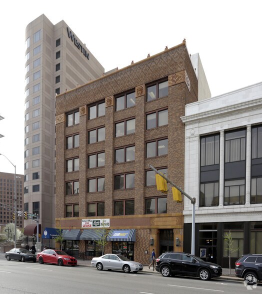 More Photos Of 301-309 W Washington St, Indianapolis Office For Lease