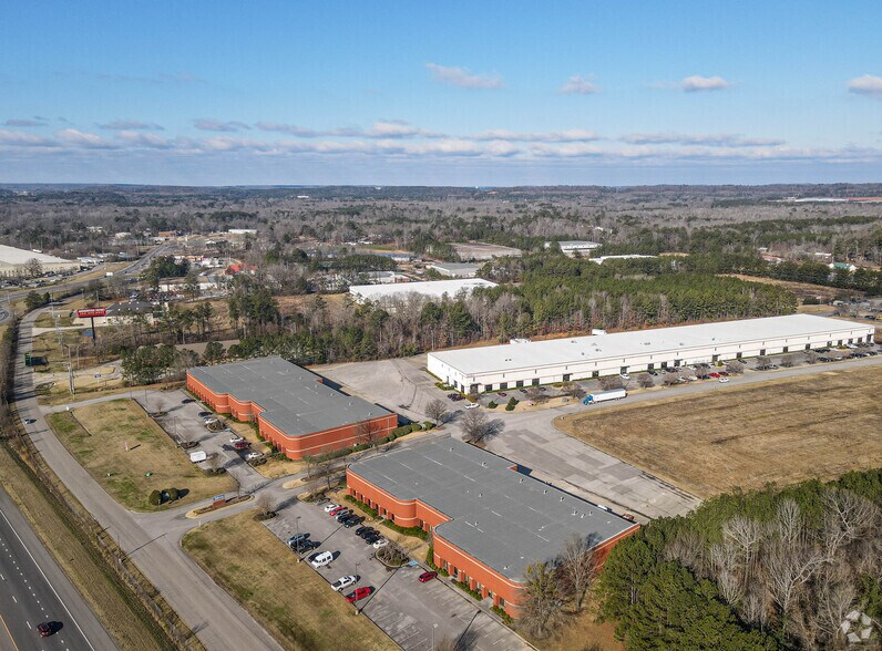 More Photos Of 5551 Parkwest Dr, Bessemer Distribution For Lease