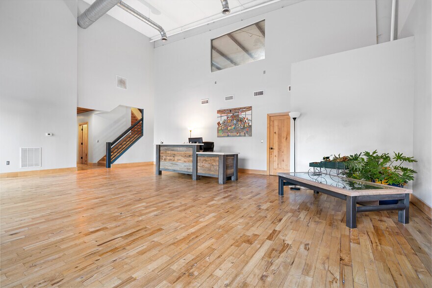 More Photos Of 91 W Hightower Dr, Dawsonville Warehouse For Sale